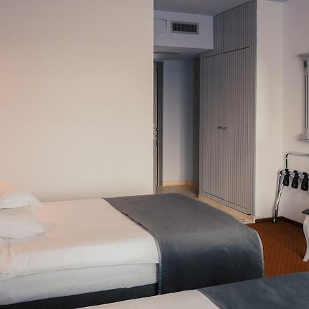 Hotel Eden Iasi Exterior photo